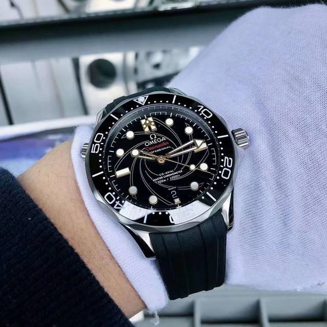 白380 金520Omega 欧米茄海马系列。这款经典而硬朗的时计,延续着欧米茄辉煌的海洋传奇。欧米茄海马系列Aqua Terra 别具一格的面盘设计,令人想起 白380 金520Omega 欧米茄海马系列。这款经典而硬朗的时计,延续着欧米茄辉煌的海洋传奇。欧米茄海马系列Aqua Terra 别具一格的面盘设计,令人想起