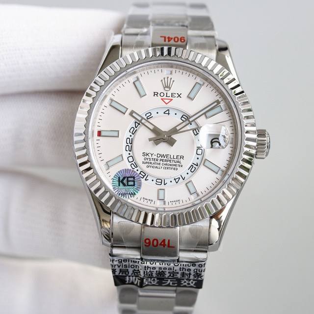 2210新品劳力士Rolex Sky-Dweller 天行者！ 表壳 尺寸42Mm，沉稳可靠、雍容大度！表圈采用劳力士Ring Command三角坑纹，旋转外圈