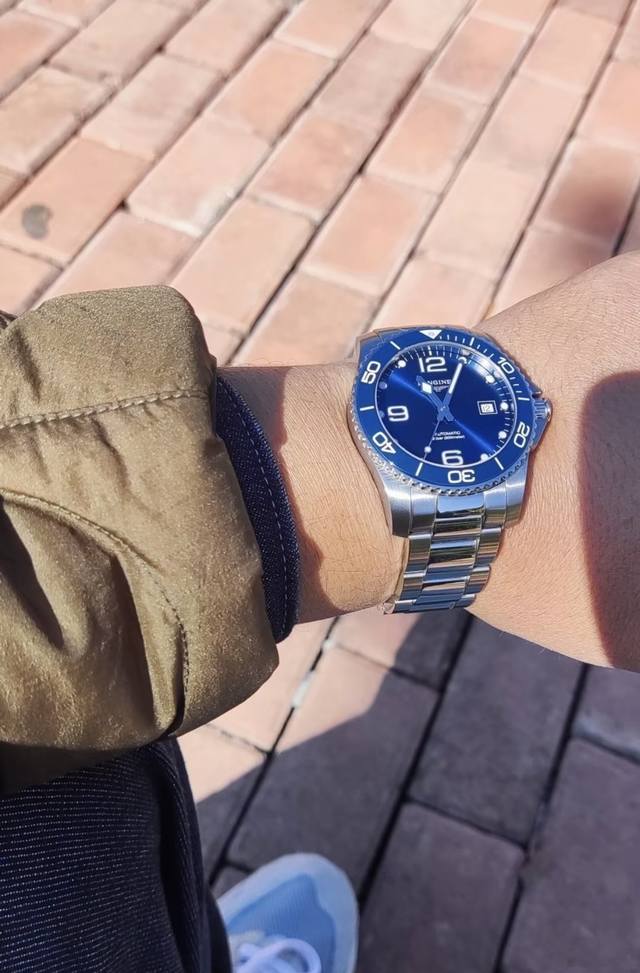 520 Longines Conquest Diving Series Automatic Mechanical Movement Date Display 3