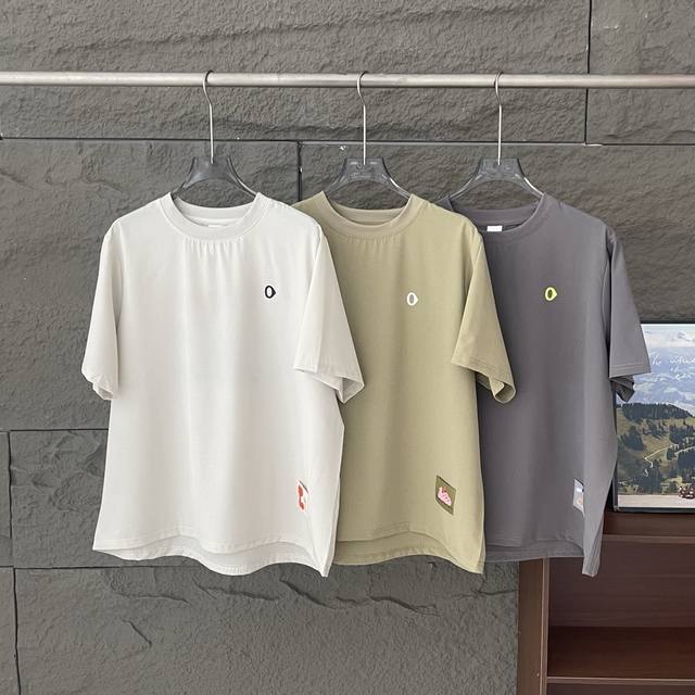 130 Size S Shoulder width 40, Chest 114, Length 60 M Shoulder width 42, Chest 11