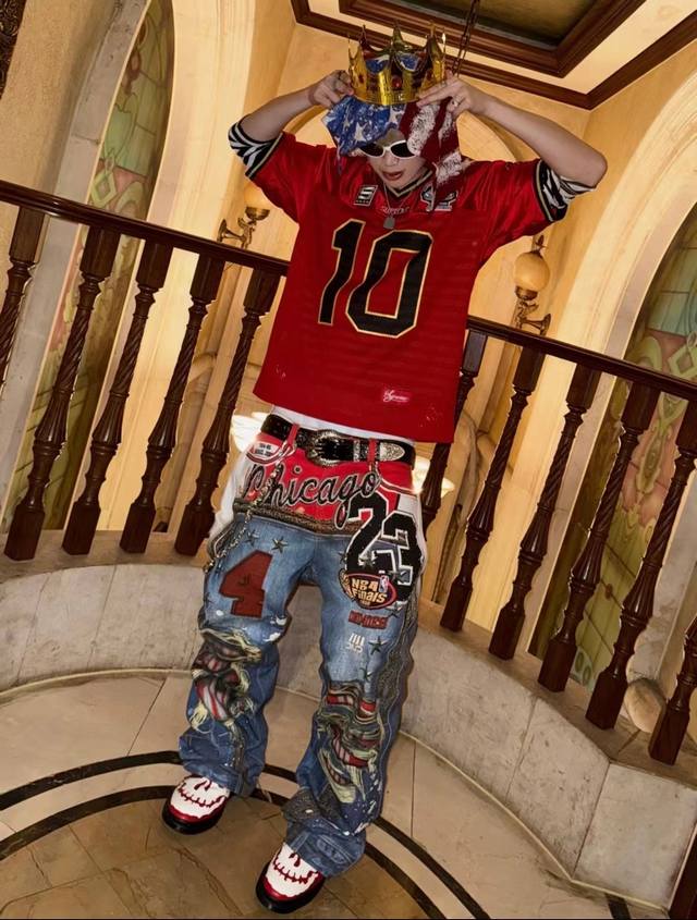210 Supreme Ss26 Week1 Find God Football Jersey 刺绣贴花网眼针织足球衣 男女同款 颜色：白色，红色，黑色 尺码：