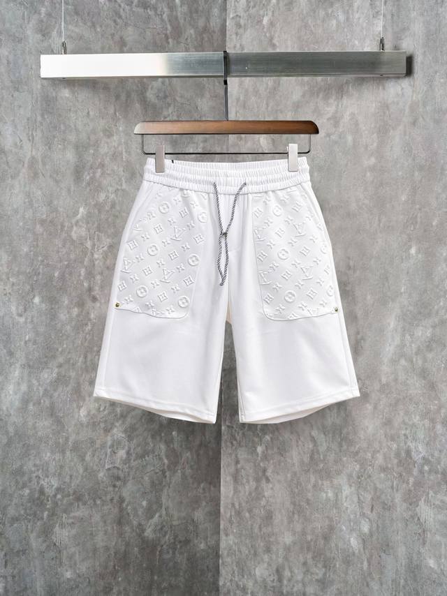 P230 Lv 2025 Summer New Men's Casual Shorts, all tags complete. Made with high-e P230 Lv 2025 Summer New Men's Casual Shorts, all tags complete. Made with high-e