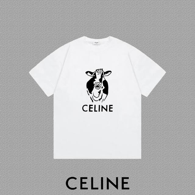 P90 [Celine] 2025Fw Short-Sleeve T-Shirt with Flocked Pattern, Letter, and Logo.