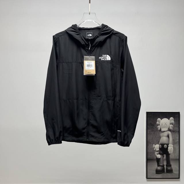 Terminal Supply 210 TnfThe North Face 174-Mt4S Lightweight Hooded Sun Protection