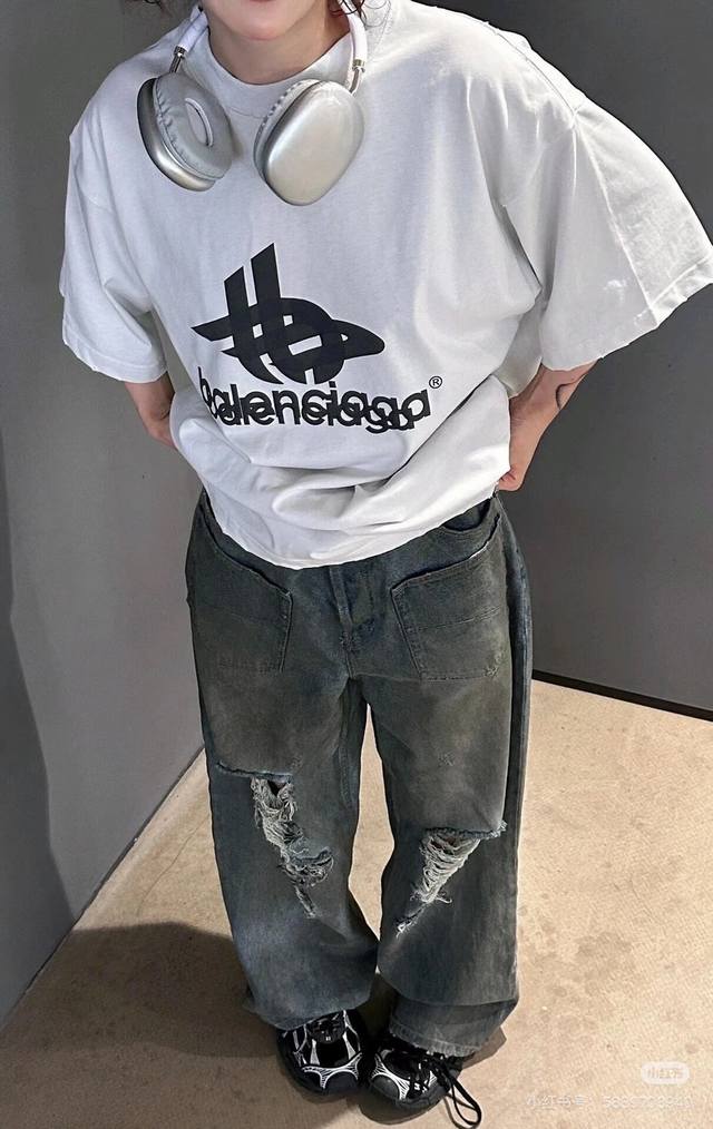 P90 High Version Style Number: Mk19 Model Image Balenciaga Double Print Short-Sl P90 High Version Style Number: Mk19 Model Image Balenciaga Double Print Short-Sl