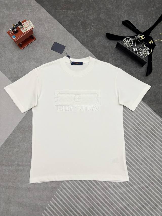P170 Louis Vuitton Embroidered Cotton Short-Sleeve T-Shirt. A top-selling item f