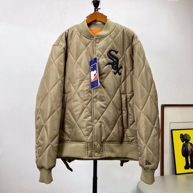 Price: 150 Mlb Ny La Yankees baseball jacket with embroidered logo patchwork, 31 Price: 150 Mlb Ny La Yankees baseball jacket with embroidered logo patchwork, 31