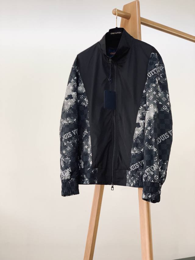 P320 Louis Vuitton 2026 Spring/Summer New Arrival Iridescent Patchwork Jacket, m