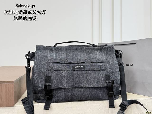 P330 巴黎世家Balenciaga 优雅时尚简单又大方 牛仔包酷酷的感觉 还带给你带来复古潮流的感觉 尺寸40 30 P330 巴黎世家Balenciaga 优雅时尚简单又大方 牛仔包酷酷的感觉 还带给你带来复古潮流的感觉 尺寸40 30