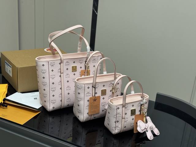 中号￥P230 小号￥P230 迷你￥P230 Size：26.25Cm 20.19Cm 16.14Cm Mcm 新款购物袋 升级版拉链款Shopper 改变后