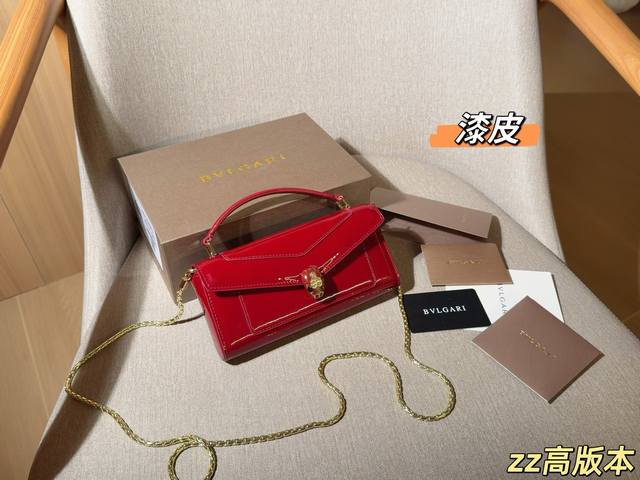380 High-end version Bulgari New patent leather chain crossbody bag! Crossbody o