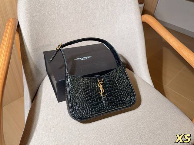 280 Ysl 圣罗兰 经典鳄鱼纹Hobo腋下包！复古可爱两不误！ 尺寸24×14×6 礼盒包装Xs