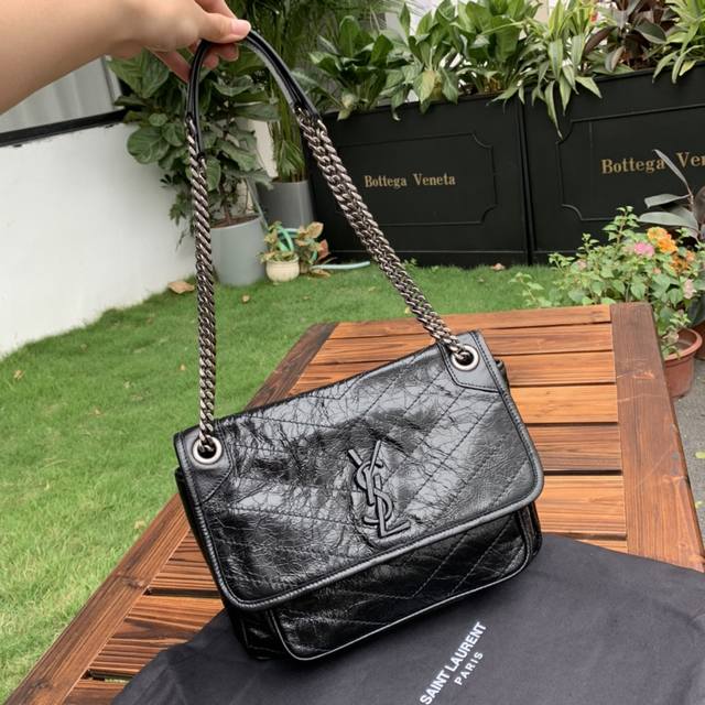 P1110 中号尺寸28*20*8.5Cm Ys&L圣罗兰爆款Niki绝对好货！独家海外正品渠道提供！香港某贸易公司资源！质量超级无敌好！这价是卖白菜东西确实是