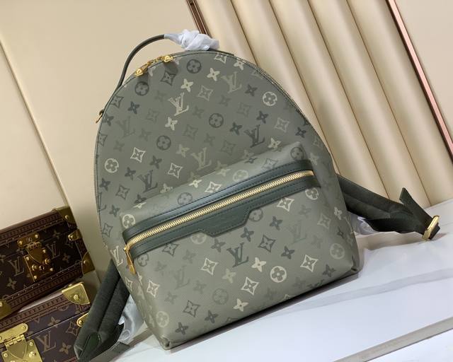 P1110 配免税全套免税 认准图片细节：顶级原单台湾货 M29769军绿色 印花双肩包 本Discovery Pm 双肩包 本款取材 Monogram Ecl