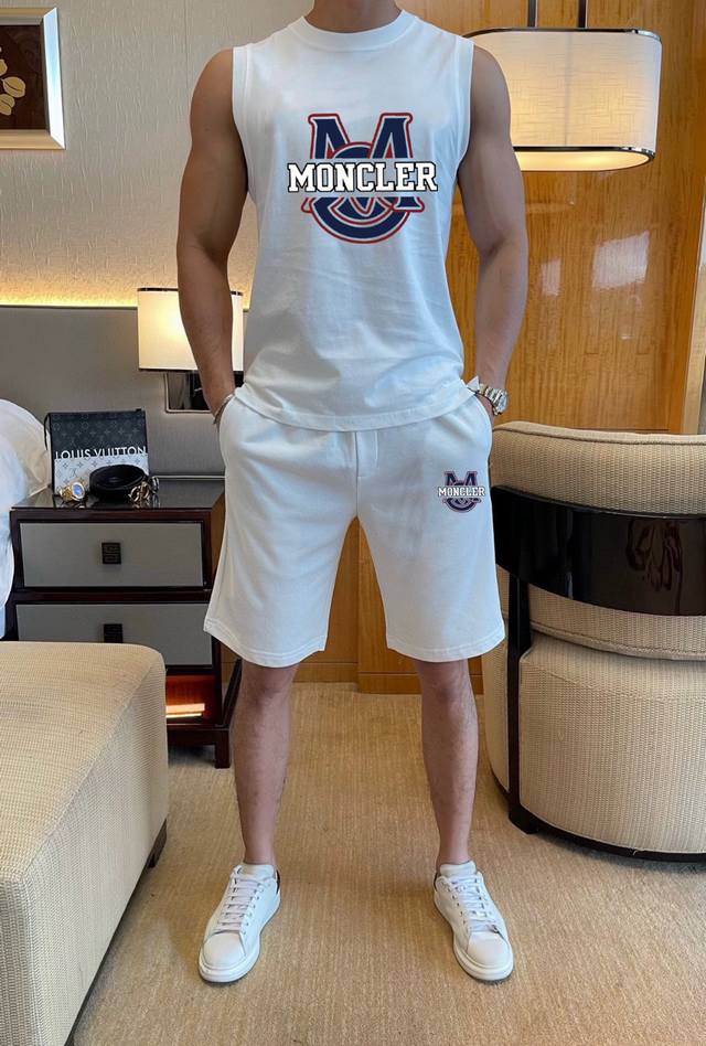 Straight P170 Brand: Moncler 2026 Summer New Vest Set. Classic and simple style, Straight P170 Brand: Moncler 2026 Summer New Vest Set. Classic and simple style,