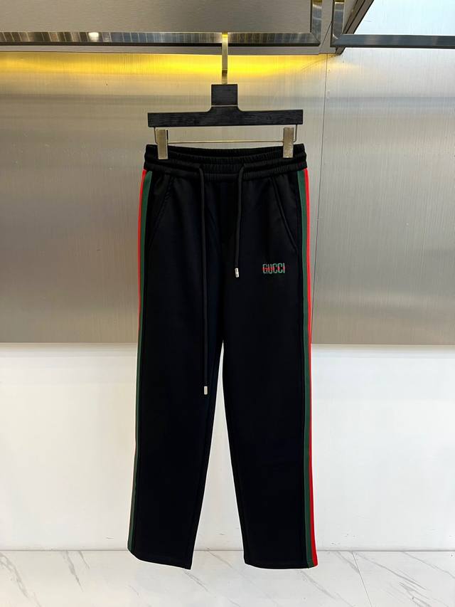 P260 Gucci Spring/Summer 2026 New Arrival Casual Pants. Featuring a classic soli