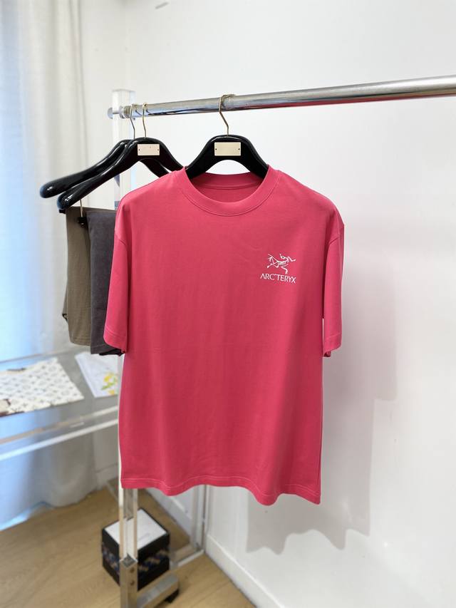 Arc'teryx 2026 New Arrival Short-Sleeve T-Shirt, stylish and chic, featuring a p
