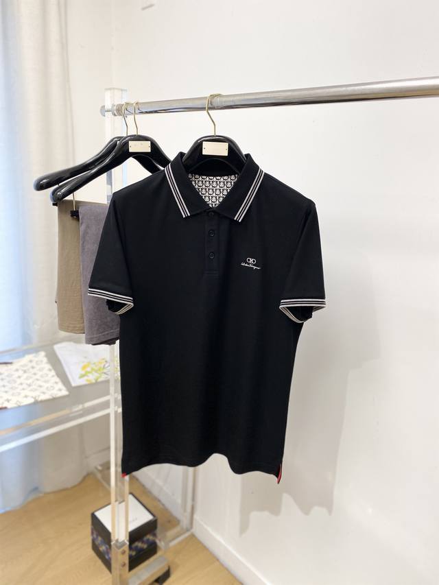 Ferragamo, 2026 New Arrival Short-Sleeve T-Shirt, stylish and chic, featuring an