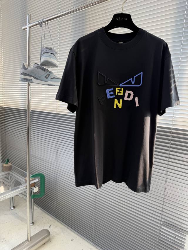 P220 - Fend 2026 Spring/Summer New Short-Sleeve T-Shirt! ~ Classic yet stylish a