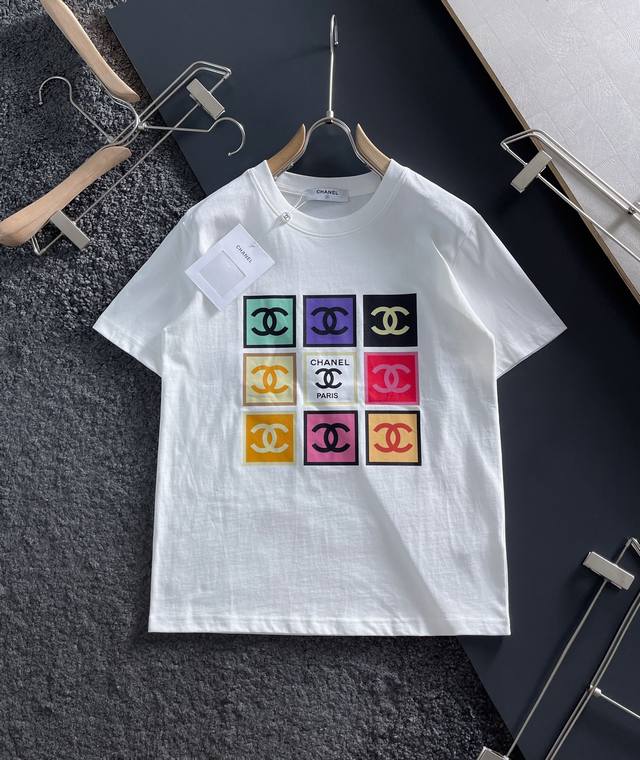 P90 Chanel's latest printed short-sleeved shirt, high-quality original from bout