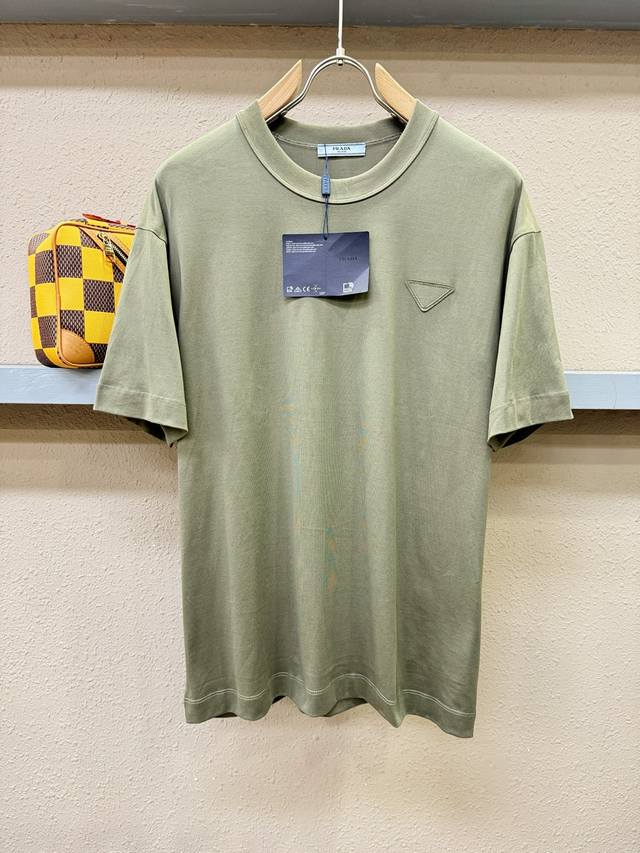 P180 Prada 2026 New Short-Sleeve T-Shirt! Unisex! Fashionable and casual short-s