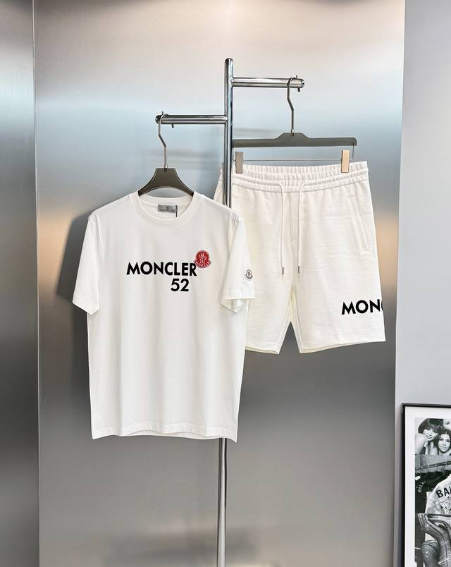 T-shirt 210, Shorts 210 Moncler 26S Summer New Style Five-Point Shorts. Unisex d T-shirt 210, Shorts 210 Moncler 26S Summer New Style Five-Point Shorts. Unisex d