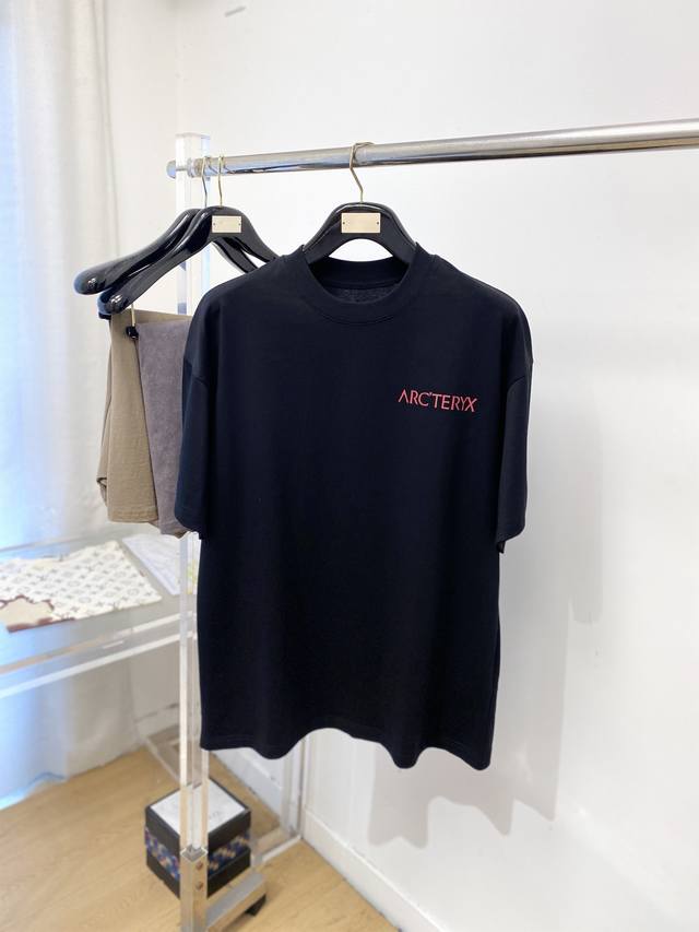 Arc'teryx 2026 New Arrival Short-Sleeve T-Shirt, stylish and cool, featuring a p