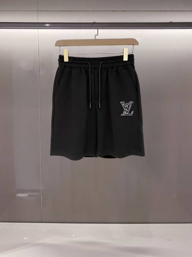 P200 Lv 2026 Spring/Summer New Men's Casual Shorts, Five-Point Pants, High-End G