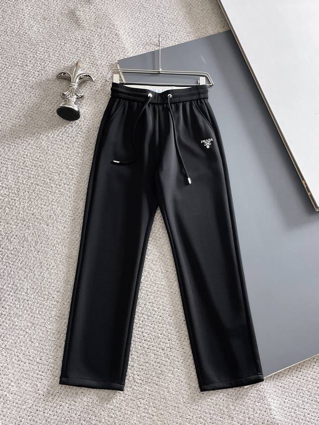P210 Prada's top-tier 2026 Spring/Summer new casual trousers! Available simultan