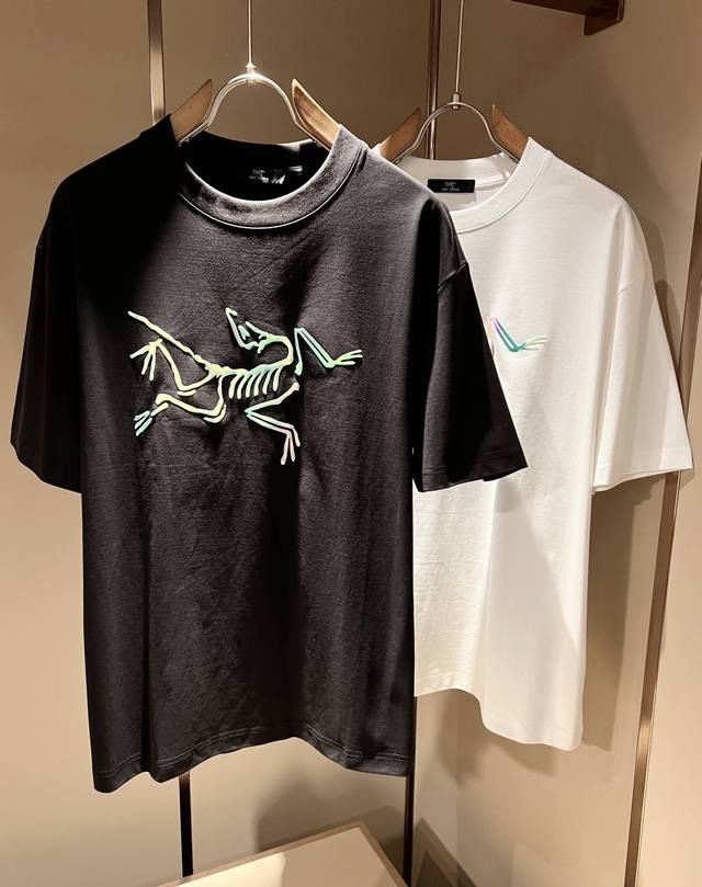 P240 Arcteryx 2026 Spring/Summer New Unisex Short-Sleeve T-Shirt. When it comes