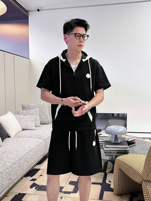 Straight P420 Brand: Moncler 2026 Summer New Arrival, Unisex, Classic Design Sho Straight P420 Brand: Moncler 2026 Summer New Arrival, Unisex, Classic Design Sho