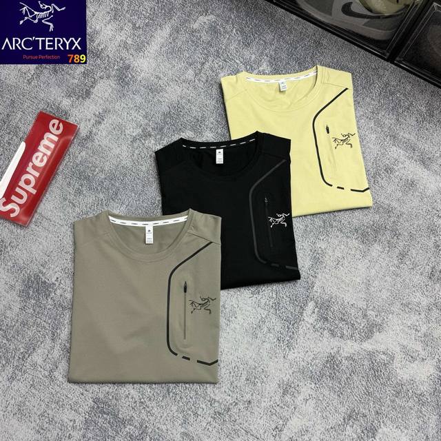 P140夏款上新 专柜款，精品面料 ，面料一个字贵 。上身贴肤超光滑柔顺，面料克重高非常有质感，运动速干专业功能性面料 ，透气性绝绝 子，柜款同设计 工艺高 要
