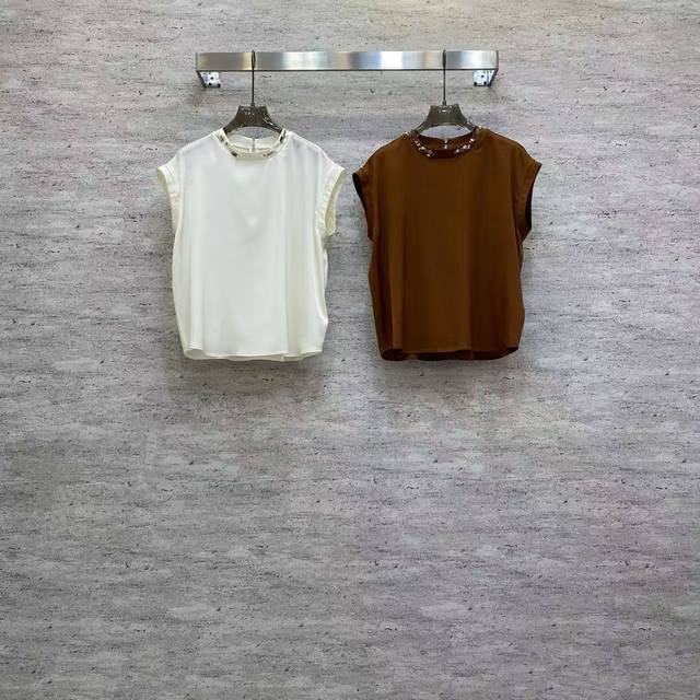 P320 Sy 2026 Sm Premium Silk Top. Made from premium 19mm heavyweight silk fabric