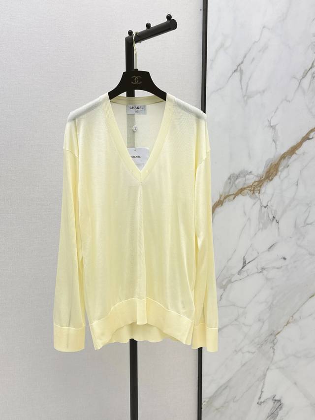 P340 C brand 26Ss Spring/Summer latest minimalist V-neck loose knit sweater. The