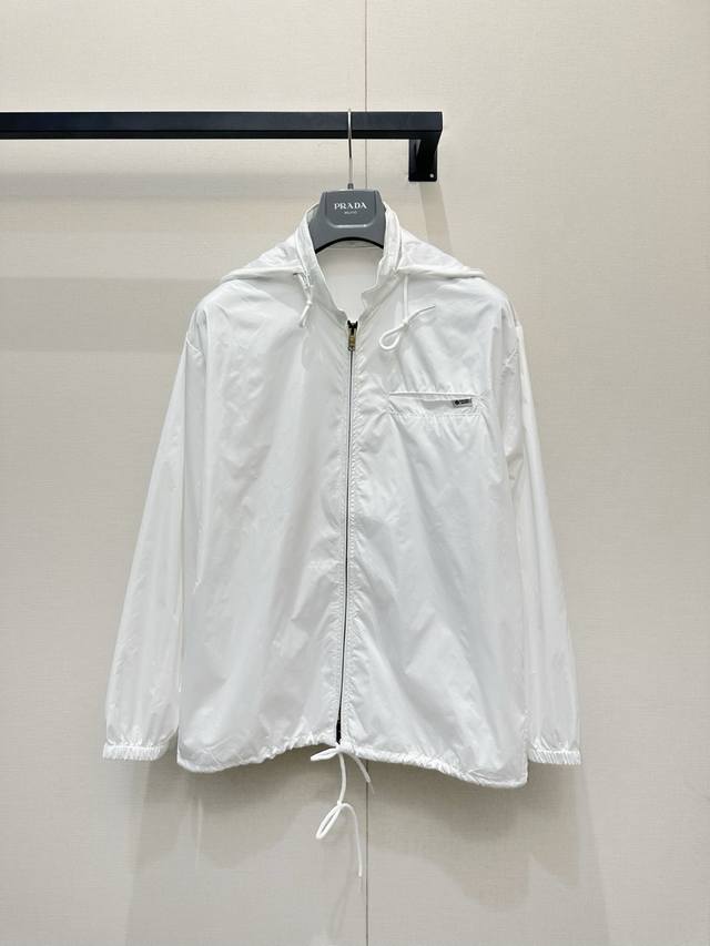 P470*26 New Pocket Logo Hooded Jacket blends urban functionality with minimalist