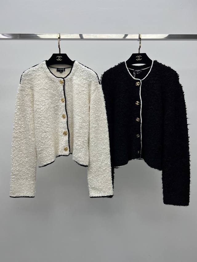 P1130 Original high-quality women's cardigan with packaging. *Gold button terry