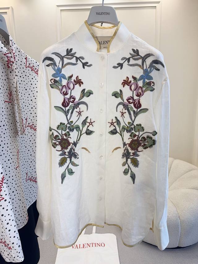 P1250 Valentino 2026 New Embroidered Linen Shirt. Soft and breathable, featuring