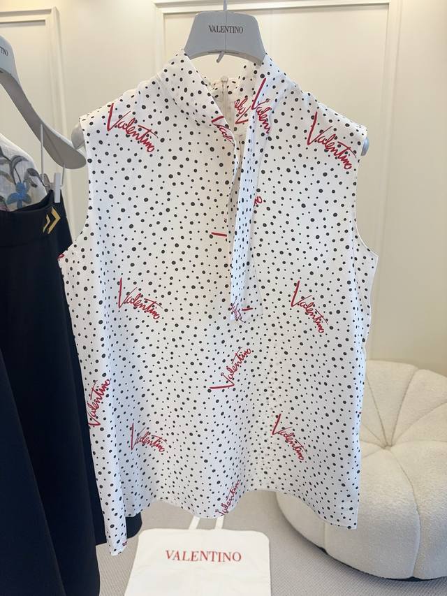 P660 Valentino 2026 Pre-Fall new sleeveless shirt, 100% silk, white base with bl