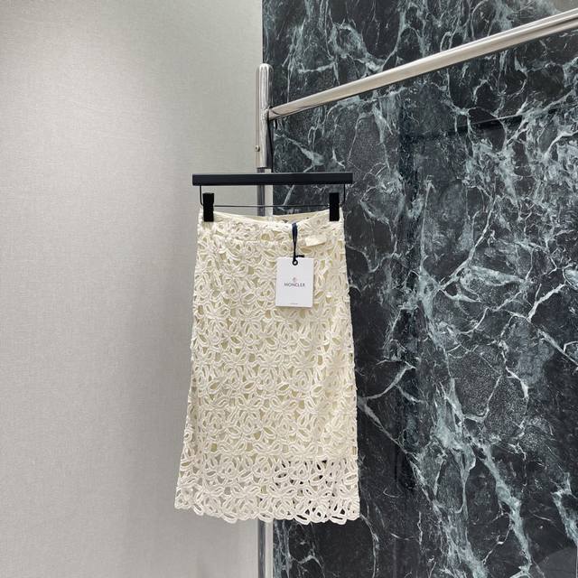 P260 Original high-quality women's skirt with packaging. Moncler 26 Summer New H