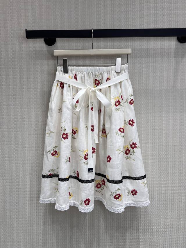 Wholesale 430 100 Spring/Summer New Arrival Pra** Floral Print Midi Skirt. Made
