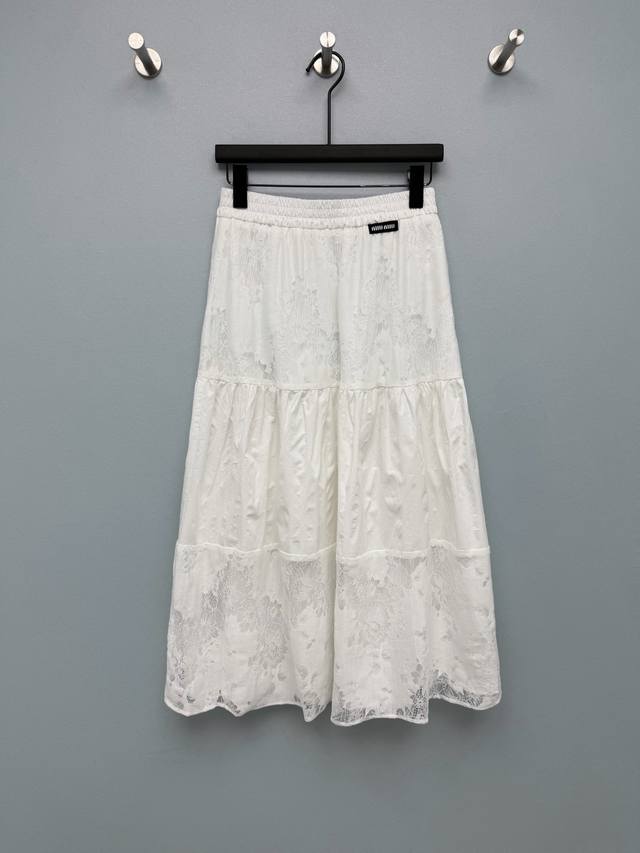 P340 Miumi*26 New Lace Midi Skirt. The alternating lace and jacquard design adds