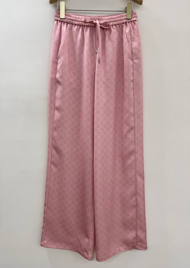P470Gu Pink Wide-Leg Pants Classic monogram print never goes out of style, high-