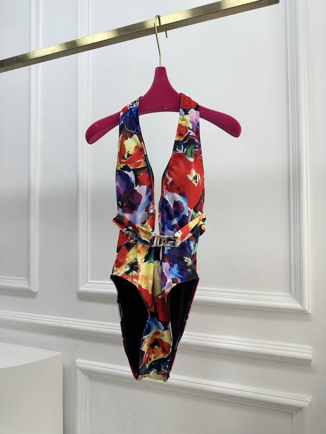Sizes S, M, L, P290 P Abstract Floral Print Belt Low-Neck One-Piece Swimsuit The