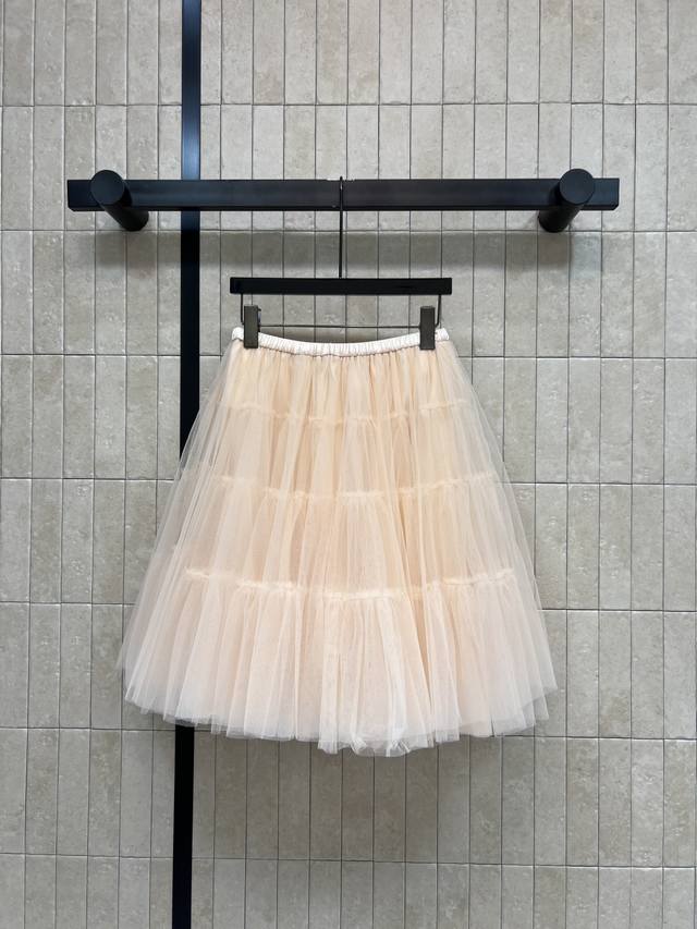P320 Summer New Mesh Midi Skirt features a multi-layered mesh design, a lightwei