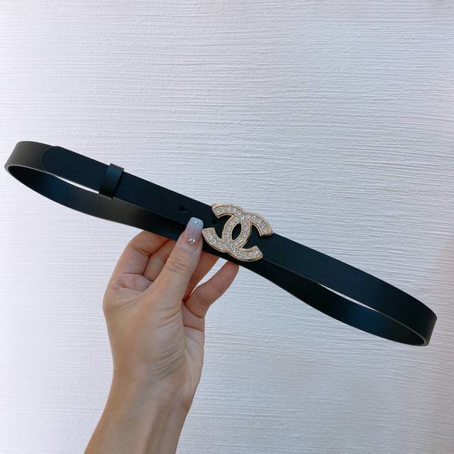 190 - Chanel Cc rhinestone brass logo buckle calfskin belt, soft and delicate to