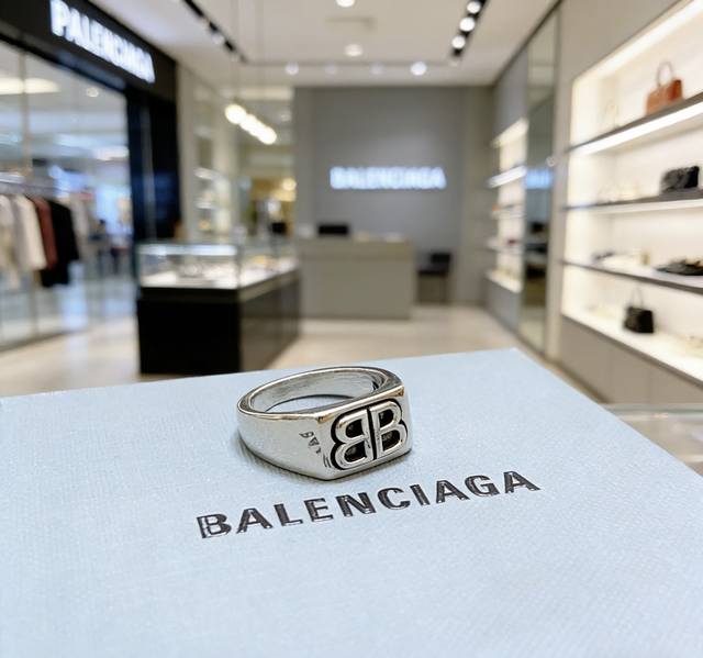 P80. Authentic Balenciaga ring, brand new, identical to those in boutiques. A po