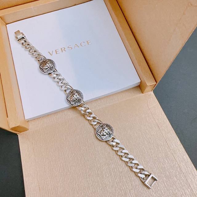 P180 High-quality Versace Medusa head bracelet, original single-piece, new count