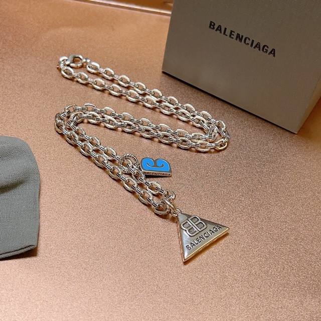 P170 Original Balenciaga Necklace, New Arrival. Exquisite craftsmanship, identic