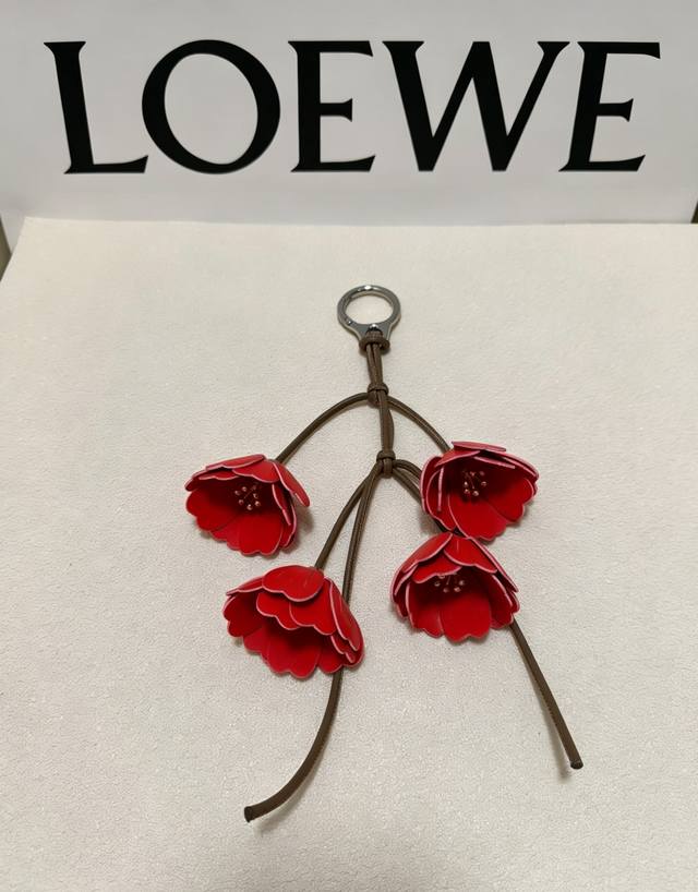 P100 - Loewe Bouquet Leather Pendant: A must-have for detail enthusiasts. The ha