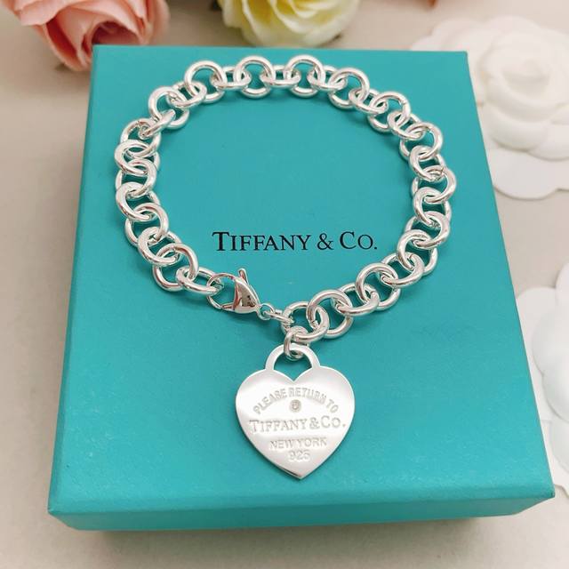 P90Ts048 Tiffany's latest silver single diamond heart bracelet, made of brass, i P90Ts048 Tiffany's latest silver single diamond heart bracelet, made of brass, i